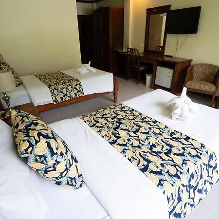 Pranang Flora House Hotell Ao Nang Exteriör bild